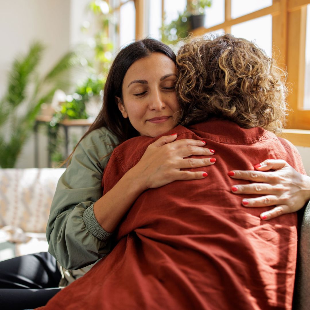 Knuffel Troost Vriend Vriendin Steun Bij Scheiding